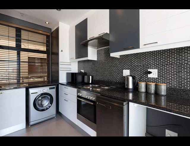 1 BEDROOM APARTMENT FOR SALE IN CAPE TOWN CITY CENTRE